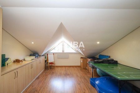 38_photo/94dce52821.18e6ac91b37a8e88-ATLAS-e349f376-e3e0-4ca9-ad9a-022955f91878.jpg de casa à venda com 0 quarto, 233m² em Guabirotuba, Curitiba