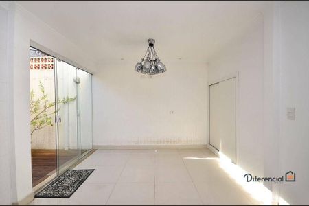 9_photo/94dce5282f.3c20d05746a6d1b7-ATLAS-e2b2145a-b7b1-4645-bcf1-548812960228.jpg de casa à venda com 3 quartos, 150m² em Guabirotuba, Curitiba