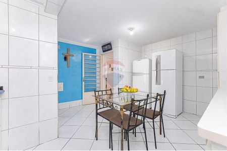 18_photo/94dce5283b.62e8321271ffcb76-ATLAS-2c8c8a48-0fb4-4ebc-82d4-6f835169db55.jpg de casa à venda com 5 quartos, 286m² em Guabirotuba, Curitiba