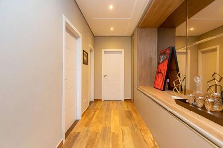 31_photo/94dce52855.f2ed236aecaa8a04-ATLAS-12e202e4-bf09-407a-9eca-1c744432c8ca.jpg de casa à venda com 4 quartos, 300m² em Guabirotuba, Curitiba