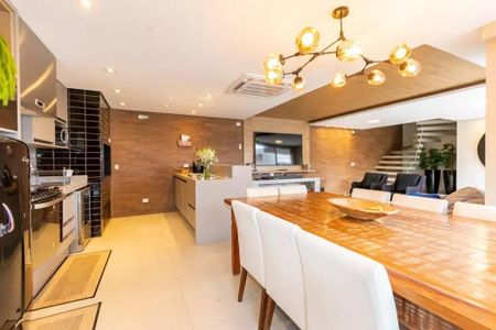 18_photo/94dce52855.f2ed236aecaa8a04-ATLAS-dfd1979f-0ed2-48cb-a081-61b8758cd8a3.jpg de casa à venda com 4 quartos, 300m² em Guabirotuba, Curitiba