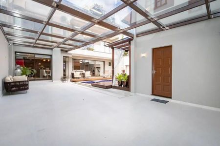 16_photo/94dce52855.f2ed236aecaa8a04-ATLAS-e74e3352-9a85-4434-8a9c-3b833d7e75af.jpg de casa à venda com 4 quartos, 300m² em Guabirotuba, Curitiba