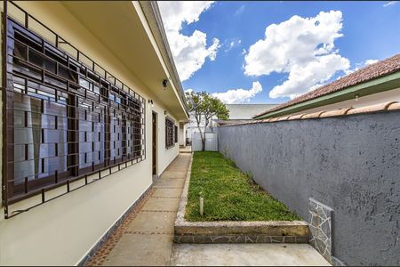 37_photo/94dce5288d.9bc0c6d57ec97372-ATLAS-d50c9df7-2d0f-47cc-8fbb-e0ca18f2894f.jpg de casa à venda com 4 quartos, 200m² em Guabirotuba, Curitiba