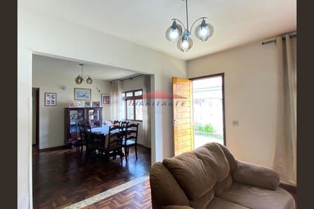 4_photo/94dce5288d.c1dc00249eefaead-ATLAS-6b006d7d-dcd8-4c3b-90a5-b587a878f31e.jpg de casa à venda com 4 quartos, 173m² em Guabirotuba, Curitiba