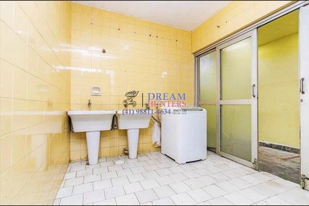 31_photo/94dce5288d.c1dc00249eefaead-ATLAS-79f5b72d-d200-4ea2-bc14-d81e8a78fd8c.jpg de casa à venda com 4 quartos, 200m² em Guabirotuba, Curitiba