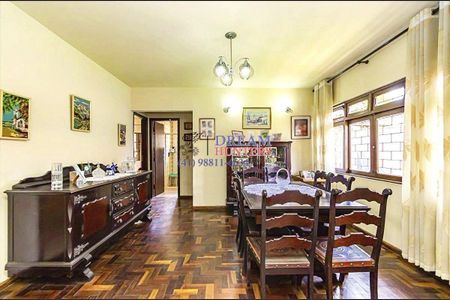 11_photo/94dce5288d.c1dc00249eefaead-ATLAS-7a69b9e8-0693-4db8-b792-8e37fe3d7def.jpg de casa à venda com 4 quartos, 200m² em Guabirotuba, Curitiba