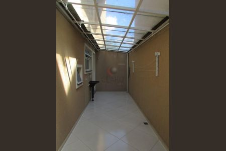 5_photo/94dce52b6b.e8818d4a5c5dde9d-ATLAS-28bb3fad-1d65-44c3-bd36-a1a521e1c3b1.jpg de casa para alugar com 3 quartos, 159m² em Uberaba, Curitiba