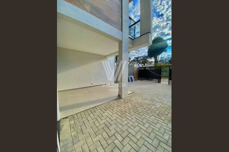 8_photo/94dce52c11.760d7ecec936a2b8-ATLAS-2a342b9e-284c-4e21-8caa-69659e3e954b.jpg de casa à venda com 3 quartos, 143m² em Uberaba, Curitiba