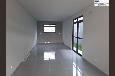 8_photo/94dce52c1b.1bb529b01f5e602e-ATLAS-42d5968d-25f9-4006-b6ef-d954ab70fcff.jpg de casa à venda com 3 quartos, 120m² em Uberaba, Curitiba