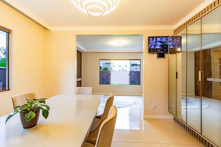 6_photo/94dce52c47.5955ad7459482dc1-ATLAS-a69f7ea8-84fa-4dfa-9347-0b829eeeb99d.jpg de casa à venda com 5 quartos, 315m² em Uberaba, Curitiba