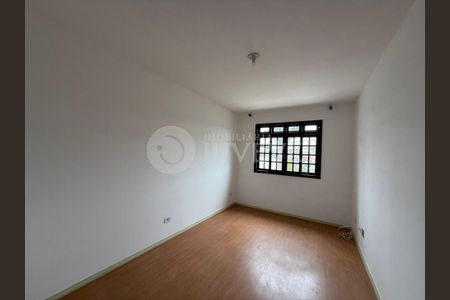 4_photo/94dce52c69.69b5b8cc2bb5817d-ATLAS-1b25ffe3-4660-4b8f-aeca-3302bf90ef49.jpg de casa à venda com 4 quartos, 165m² em Uberaba, Curitiba