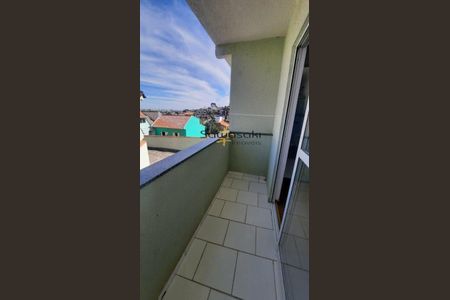 6_photo/94dce52d03.f9a0e4c340be8be4-ATLAS-50e3638a-eddd-4e72-a42c-d1acaa332bce.jpg de casa à venda com 3 quartos, 112m² em Uberaba, Curitiba