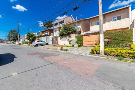 3_photo/94dce52d09.1aa5b8f538f3adaf-ATLAS-18532a1e-9f6c-4aec-942a-274c09b614d5.jpg de casa à venda com 4 quartos, 122m² em Uberaba, Curitiba