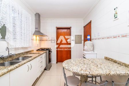 22_photo/94dce52d09.1aa5b8f538f3adaf-ATLAS-bc3dbcde-a5d1-494e-ad56-bc1f74958ea8.jpg de casa à venda com 4 quartos, 122m² em Uberaba, Curitiba