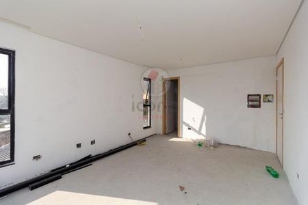 34_photo/94dce52d2b.18d35e9b3b089d06-ATLAS-88d37370-9d2b-4a7d-92fd-b12a4e8f9597.jpg de casa à venda com 2 quartos, 228m² em Uberaba, Curitiba