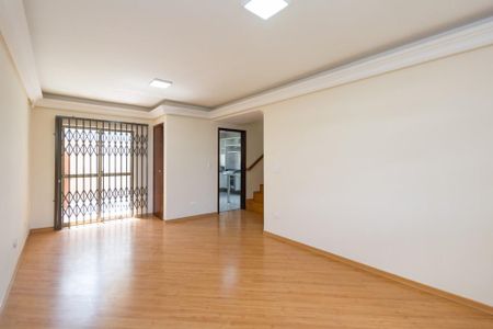 10_photo/94dce52d3d.55820c9c97a2ddd8-ATLAS-2dcc4e80-0112-4031-950b-23e30e7f113e.jpg de casa à venda com 3 quartos, 158m² em Uberaba, Curitiba