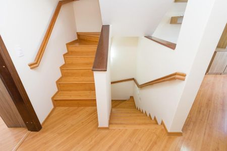 3_photo/94dce52d3d.55820c9c97a2ddd8-ATLAS-3296ec5a-00f1-4c69-bb41-aea22db731ab.jpg de casa à venda com 3 quartos, 158m² em Uberaba, Curitiba