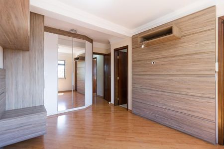 20_photo/94dce52d3d.55820c9c97a2ddd8-ATLAS-a64f0b31-1bc1-4ddb-b86c-b25e665b8a39.jpg de casa à venda com 3 quartos, 158m² em Uberaba, Curitiba