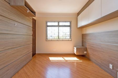 18_photo/94dce52d3d.55820c9c97a2ddd8-ATLAS-e2ffc5c7-c4f4-4e86-a43c-92c07816a634.jpg de casa à venda com 3 quartos, 158m² em Uberaba, Curitiba