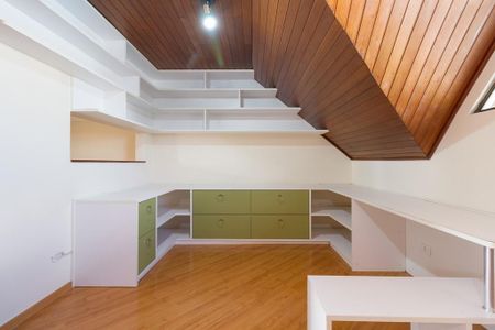 38_photo/94dce52d3d.55820c9c97a2ddd8-ATLAS-fa5de6e0-dcbb-412a-abff-dc5657721293.jpg de casa à venda com 3 quartos, 158m² em Uberaba, Curitiba