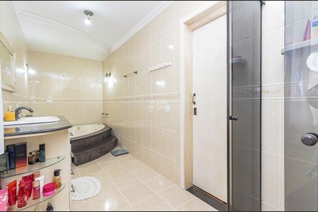 5_photo/94dce52d6d.18d35e9b3b089d06-ATLAS-1a99c385-a80c-4f1c-bead-cded2d4aaf55.jpg de casa à venda com 4 quartos, 403m² em Uberaba, Curitiba