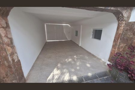 9_photo/94dce52d85.10a77f46cef01970-ATLAS-606c02fc-212e-4437-ae50-2c93b61b8f28.jpg de casa para alugar com 3 quartos, 296m² em Uberaba, Curitiba