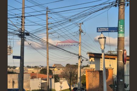 2_photo/94dce52d99.eb4747a7722cd593-ATLAS-36757689-a0ee-488b-8811-e56a8d90c853.jpg de casa à venda com 3 quartos, 135m² em Uberaba, Curitiba