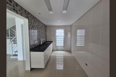 11_photo/94dce52d99.eb4747a7722cd593-ATLAS-9d0e1f13-201f-46ab-a658-743f155c8ee5.jpg de casa à venda com 3 quartos, 135m² em Uberaba, Curitiba