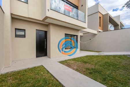 6_photo/94dce52dd9.d08734856c7e5415-ATLAS-deb64ca5-4e46-48c4-822d-b6f9c1cbea28.jpg de casa à venda com 3 quartos, 145m² em Uberaba, Curitiba