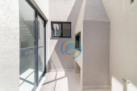 4_photo/94dce52ddb.e98a0441d5514113-ATLAS-13a3428c-8ff0-4a07-8dbf-e5818dc618df.jpg de casa à venda com 3 quartos, 121m² em Uberaba, Curitiba