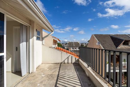 29_photo/94dce52e45.e94257c9888c0e20-ATLAS-df71d2f8-ba3c-43e8-9ebd-717c9132cc15.jpg de casa à venda com 3 quartos, 120m² em Jardim das Américas, Curitiba