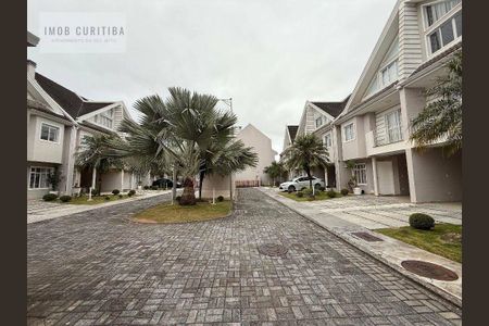 8_photo/94dce52e7f.ceff8192393c33de-ATLAS-319db56b-29eb-44d4-b722-e124d6ef475a.jpg de casa à venda com 4 quartos, 161m² em Uberaba, Curitiba