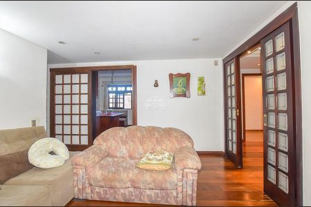 2_photo/94dce52e8b.1788552eaf7d05ed-ATLAS-0ec409d9-628b-4bb7-ab38-8d5984f5c92e.jpg de casa à venda com 4 quartos, 392m² em Uberaba, Curitiba