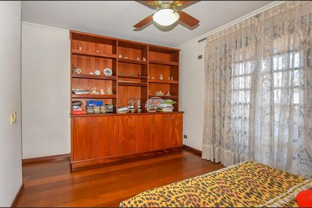 6_photo/94dce52e8b.1788552eaf7d05ed-ATLAS-297bf7fb-2bef-4bc0-8d4e-298e3a42c129.jpg de casa à venda com 4 quartos, 392m² em Uberaba, Curitiba