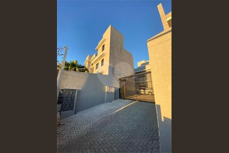 2_photo/94dce52eb1.1ad5fb952b026013-ATLAS-0079c80e-03c0-4eef-876b-b8bb8c8f3fe8.jpg de casa à venda com 3 quartos, 92m² em Guabirotuba, Curitiba