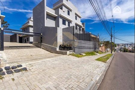 43_photo/94dce52ebb.61df383ebc62b81a-ATLAS-72b90eb4-6046-443b-9532-e6bf93f1768b.jpg de casa à venda com 3 quartos, 93m² em Hauer, Curitiba