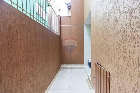 9_photo/94dce52f95.04c16ff0d284adb7-ATLAS-24ee2a33-d2cc-4b10-84e1-d2f96f5e7ddb.jpg de casa à venda com 3 quartos, 132m² em Jardim das Américas, Curitiba