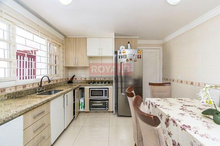 21_photo/94dce52fe7.cd7431633c462f92-ATLAS-5095de67-2d2f-4094-9098-5c0082a76ca4.jpg de casa à venda com 3 quartos, 132m² em Uberaba, Curitiba