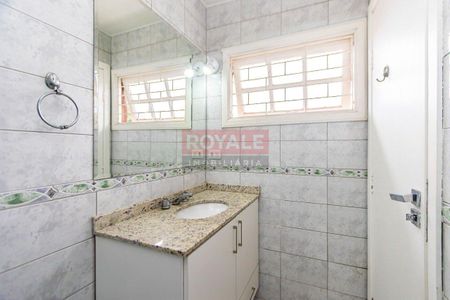 49_photo/94dce52fe7.cd7431633c462f92-ATLAS-a1a6ef90-9a63-450e-bd30-665b59f0039c.jpg de casa à venda com 3 quartos, 132m² em Uberaba, Curitiba