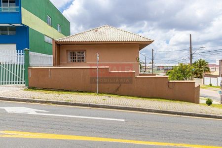 4_photo/94dce52fe7.cd7431633c462f92-ATLAS-e6b8b17c-7f86-45b5-8fba-d17d42601ef2.jpg de casa à venda com 3 quartos, 132m² em Uberaba, Curitiba