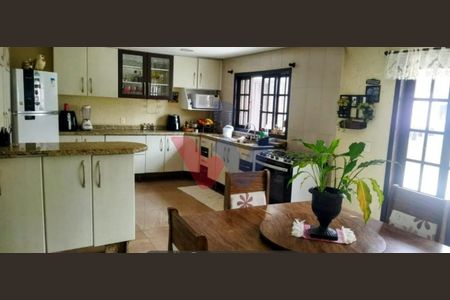 3_photo/94dce531db.fb3cc20d04f4cc49-ATLAS-105e2a42-805e-4652-9bf5-ca86bd172865.jpg de casa à venda com 5 quartos, 540m² em Uberaba, Curitiba