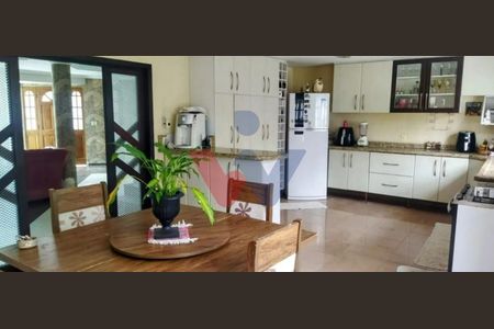 4_photo/94dce531db.fb3cc20d04f4cc49-ATLAS-1f09005d-87b7-4703-801e-8cf553d3b460.jpg de casa à venda com 5 quartos, 540m² em Uberaba, Curitiba