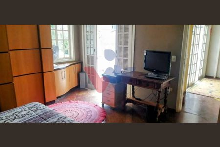 5_photo/94dce531db.fb3cc20d04f4cc49-ATLAS-336ab837-7fb5-440e-815a-37d3094f54a3.jpg de casa à venda com 5 quartos, 540m² em Uberaba, Curitiba