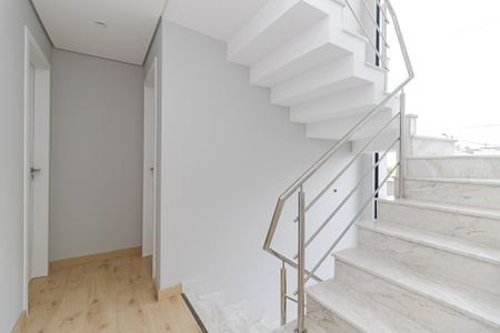 12_photo/94dce53235.e5c1dbf3952ec410-ATLAS-cbfad9f8-cb8a-43b9-b8e8-c3ad3cd50b53.jpg de casa à venda com 3 quartos, 193m² em Jardim das Américas, Curitiba