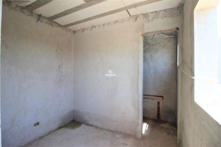 5_photo/94dce532b3.0ed3e4c21098ea4e-ATLAS-28bc0b5d-b9a9-4d8d-9b7e-3344cb34fb04.jpg de casa à venda com 4 quartos, 120m² em Uberaba, Curitiba