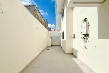 12_photo/94dce532c7.0524c8510f0f8401-ATLAS-2a03997e-ba62-41d5-93f2-a3633a398c5d.jpg de casa à venda com 3 quartos, 145m² em Uberaba, Curitiba