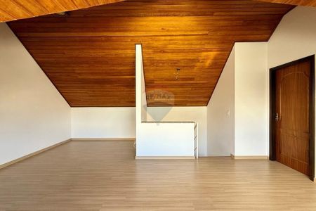 28_photo/94dce532c7.0524c8510f0f8401-ATLAS-a6b1baae-a6ee-4a59-95fc-a012beb8129a.jpg de casa à venda com 3 quartos, 145m² em Uberaba, Curitiba