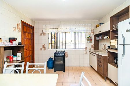 8_photo/94dce53375.e3da74daae84817a-ATLAS-292cb44b-41d9-4516-9699-5a1a54dce310.jpg de casa à venda com 0 quarto, 155m² em Uberaba, Curitiba