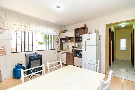 9_photo/94dce53375.e3da74daae84817a-ATLAS-ff9f8d39-956f-44a8-b55a-4bb2cf9a20bf.jpg de casa à venda com 0 quarto, 155m² em Uberaba, Curitiba