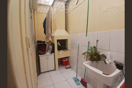 15_photo/94dce53445.98a2f1197ddc2320-ATLAS-e43e2893-deda-4b6e-a636-efc65b97ee59.jpg de casa à venda com 2 quartos, 54m² em Jardim das Américas, Curitiba